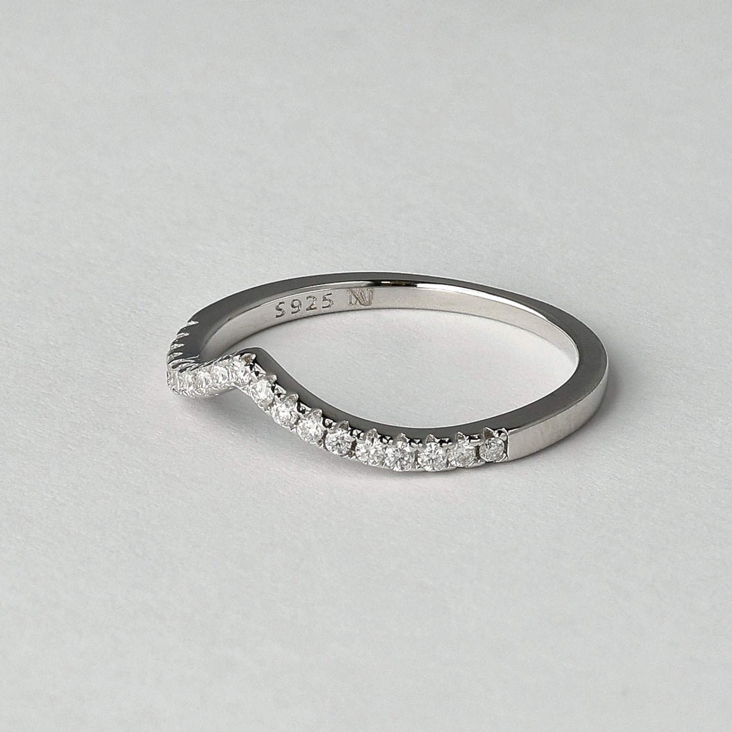 Ocean Wave Moisanito Žiedas