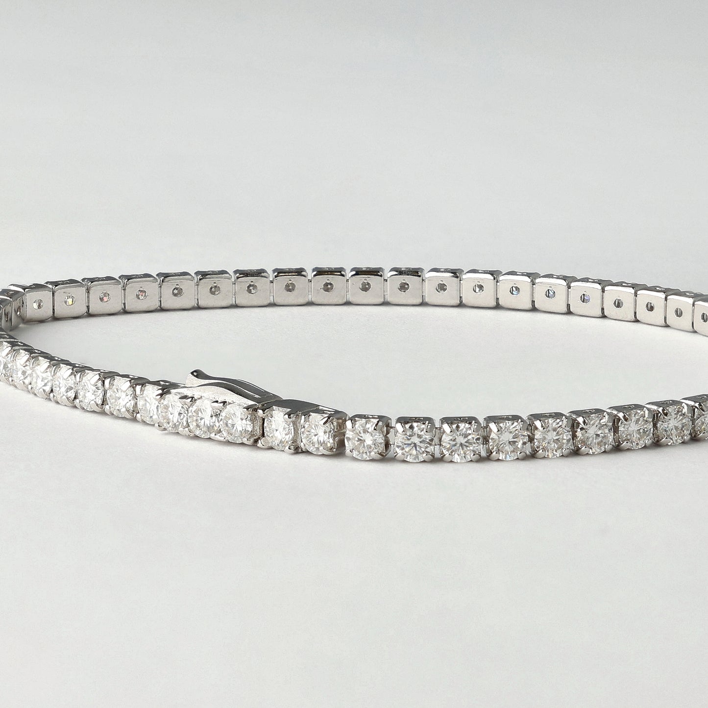Court ’87 Moissanite Tennis Bracelet