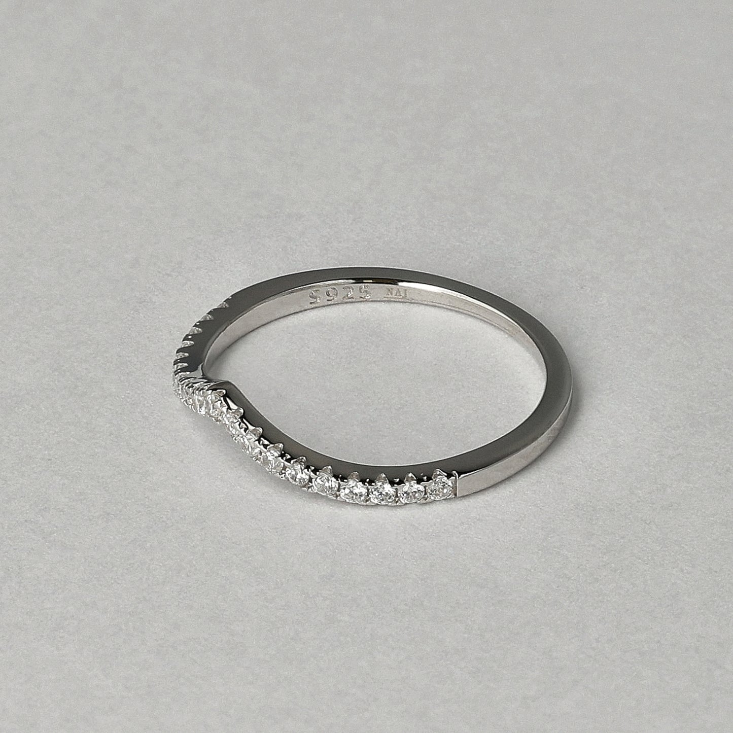 Wave Line Ring