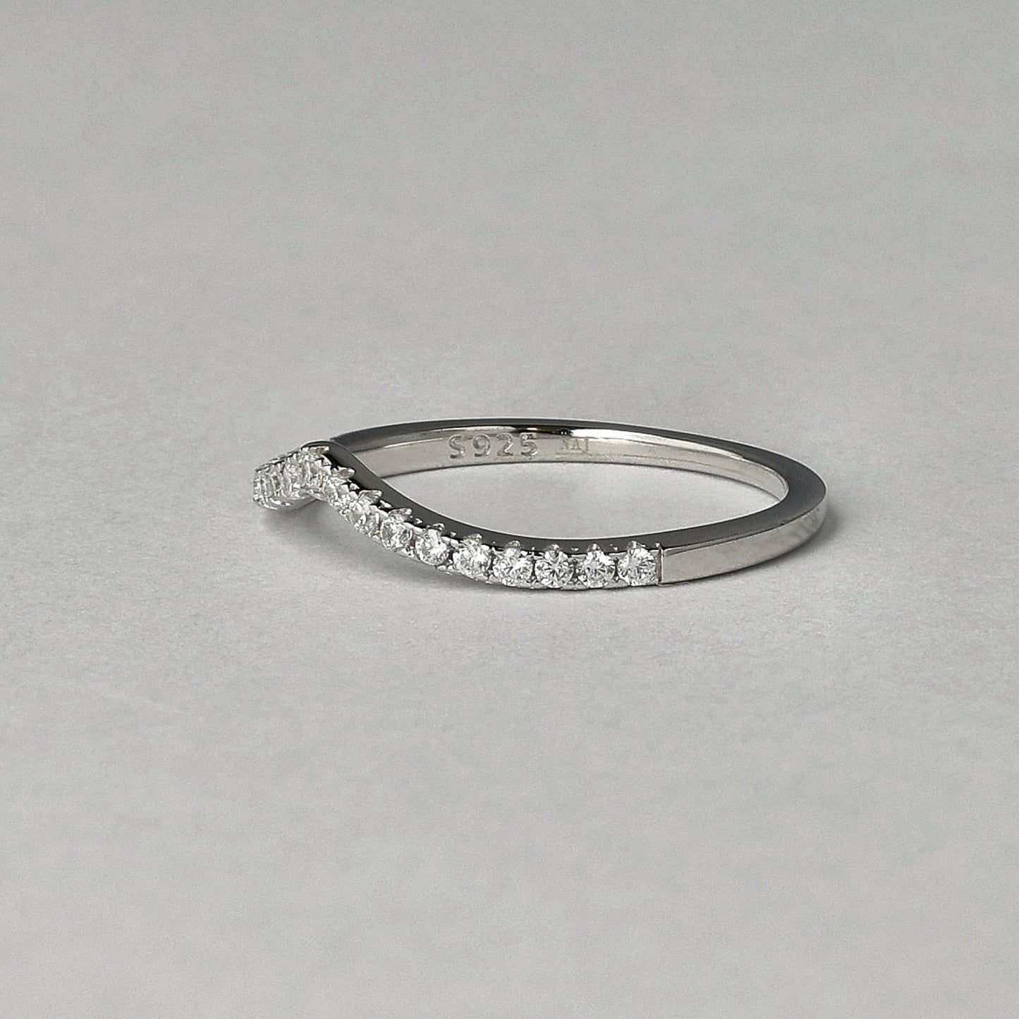 Wave Line Ring